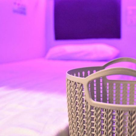 Bunk Planet Hotel Канди Екстериор снимка